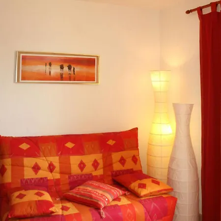 Holiday Home L'Olivier - Max270 Vakantiehuis