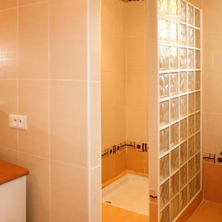 Holiday Home L'Olivier - Max270 Vakantiehuis