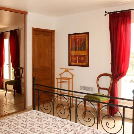 Holiday Home L'Olivier - Max270 Vakantiehuis